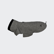 Laden Sie das Bild in den Galerie-Viewer, Cloud7 Hundemantel Brooklyn Tweed Black