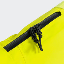 Laden Sie das Bild in den Galerie-Viewer, Cloud7 Hunderegenmantel Dackel AKTIV Neon Green/Light Olive