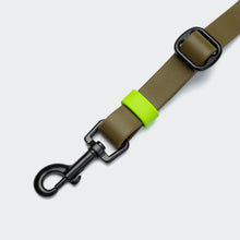 Laden Sie das Bild in den Galerie-Viewer, Cloud7 Freihandleine BioThane Ipanema Olive-Neon Green