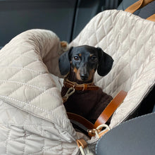 Laden Sie das Bild in den Galerie-Viewer, JAfein! Dogs &amp; Style  Hundetasche Car Elegante Greige