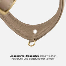Laden Sie das Bild in den Galerie-Viewer, Step-In Leder Geschirr Pico für kleine Hunde beige