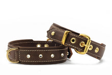 Laden Sie das Bild in den Galerie-Viewer, Halsband Old English mit Stein Dark Brown