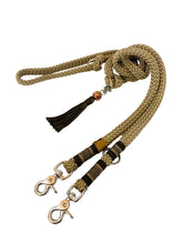 Laden Sie das Bild in den Galerie-Viewer, Stoffhalsband English Style Nr. 2