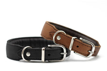 Laden Sie das Bild in den Galerie-Viewer, HALSBAND KLASSIK PREMIUM "GEPOLSTERT" schwarz-silber