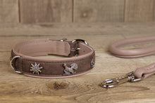 Laden Sie das Bild in den Galerie-Viewer, HALSBAND "BALZ" braun-taupe-silber
