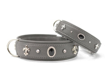 Laden Sie das Bild in den Galerie-Viewer, HALSBAND "007" grau silber